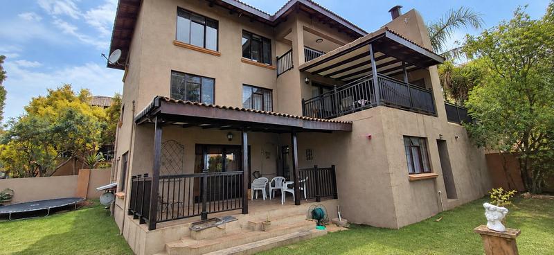 4 Bedroom Property for Sale in Pentagon Park Free State